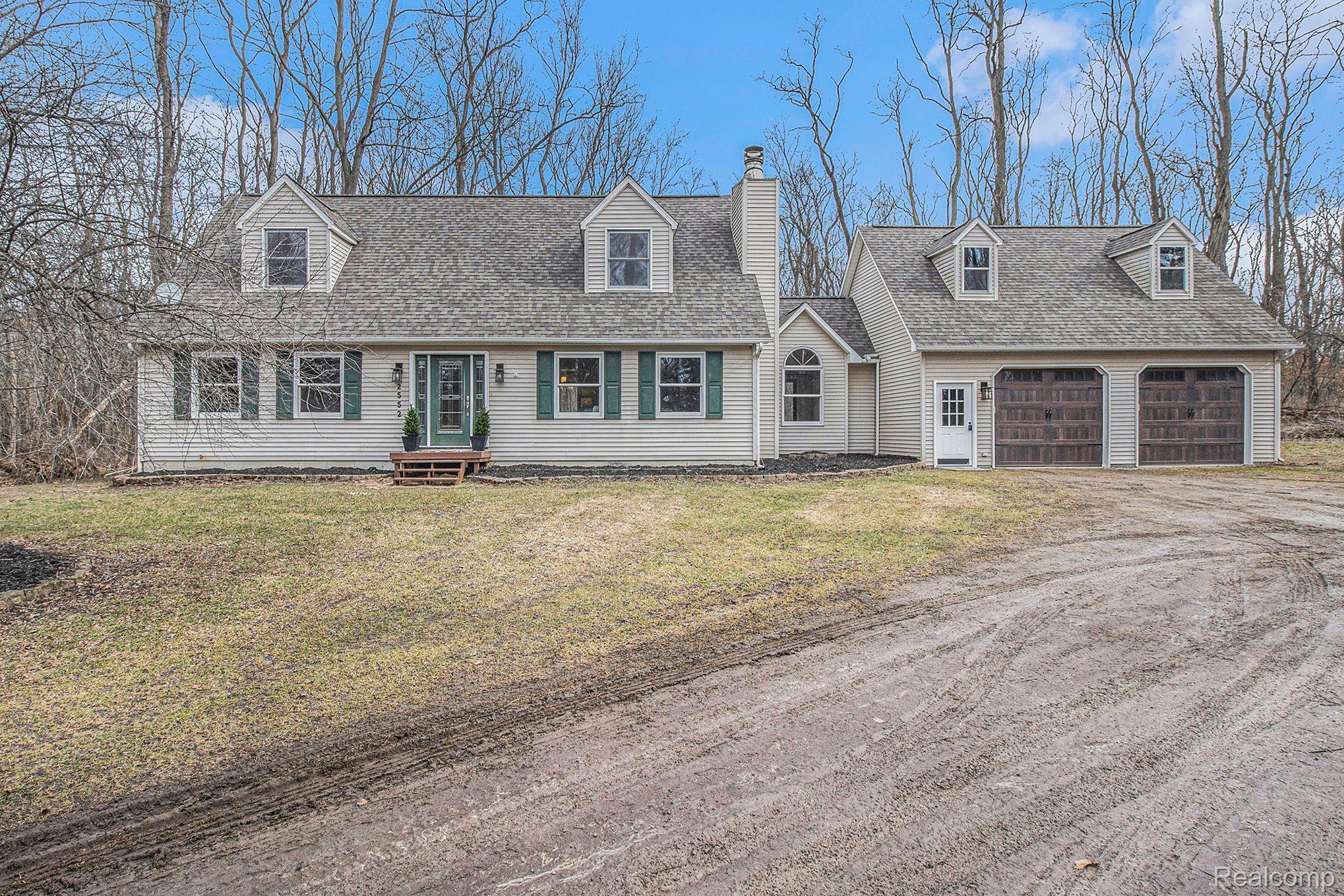 2552 Bowen Road Howell, MI 48855 - Photo 4 of 31 Gallery Image 4