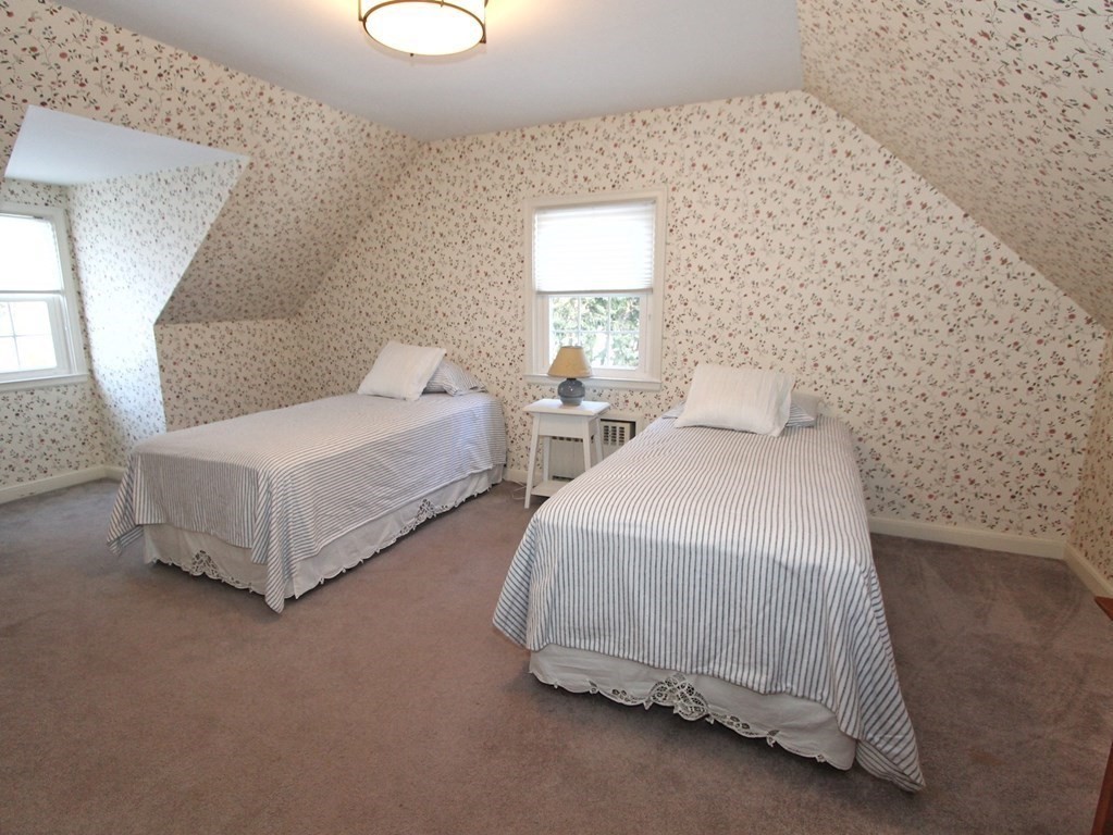9 Ardmore Road Worcester, MA 01609 - Photo 16 of 30 Gallery Image 16