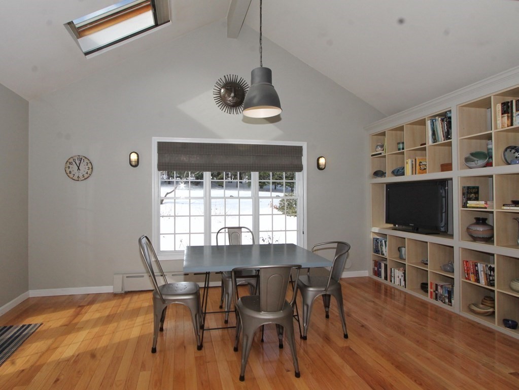 9 Ardmore Road Worcester, MA 01609 - Photo 6 of 30 Gallery Image 6