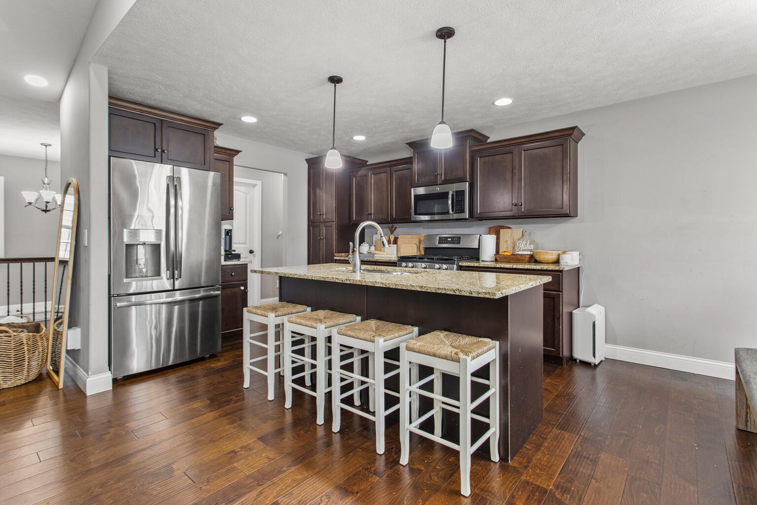 2004 Rylan Road Mahomet, IL 61853 - Photo 11 of 33