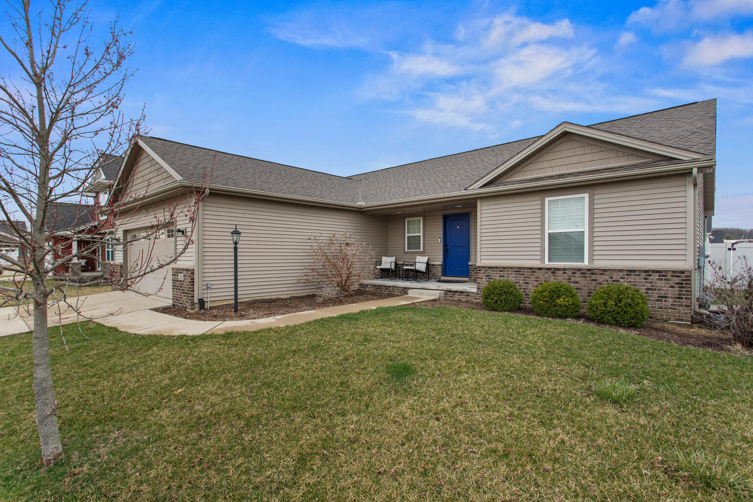 2004 Rylan Road Mahomet, IL 61853 - Photo 2 of 33