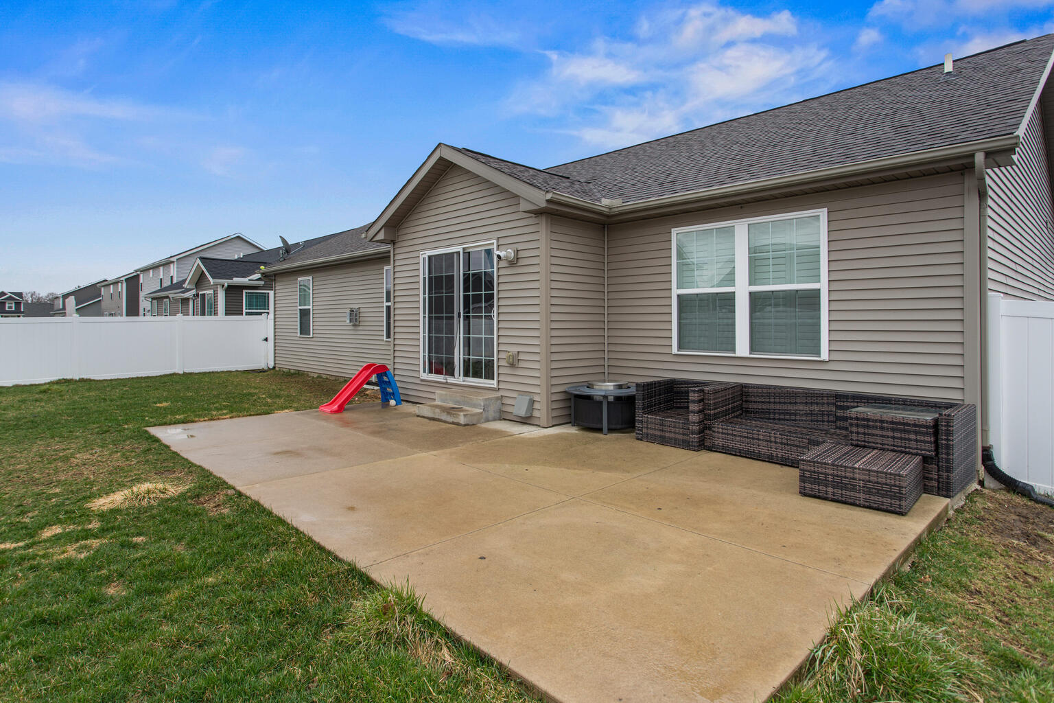 2004 Rylan Road Mahomet, IL 61853 - Photo 31 of 33