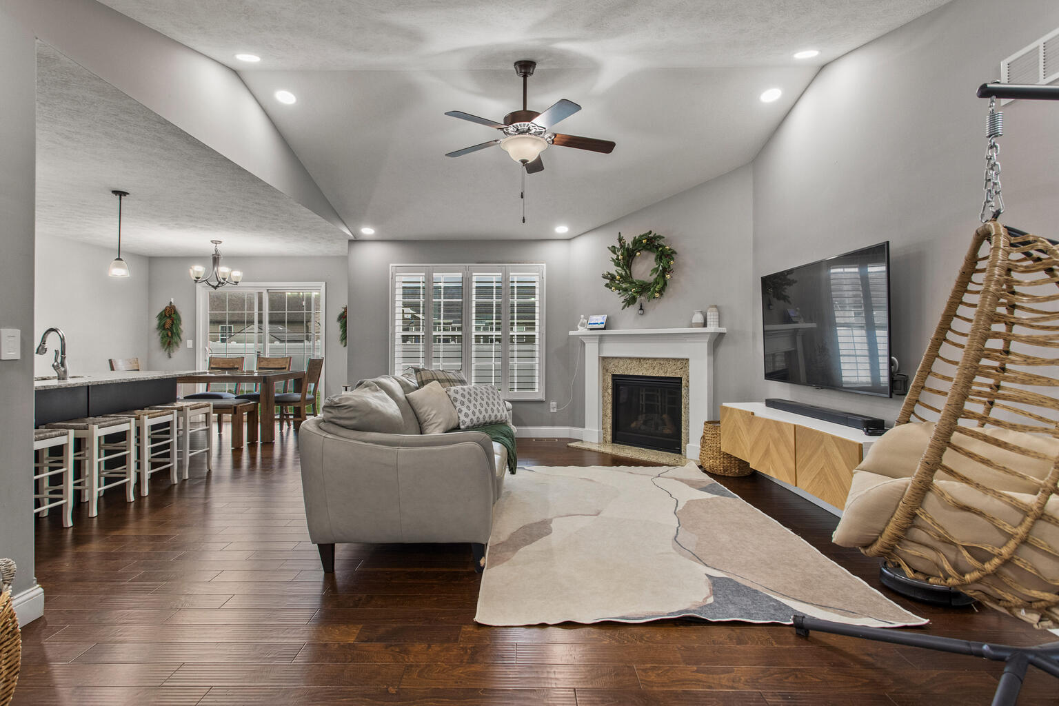 2004 Rylan Road Mahomet, IL 61853 - Photo 5 of 33