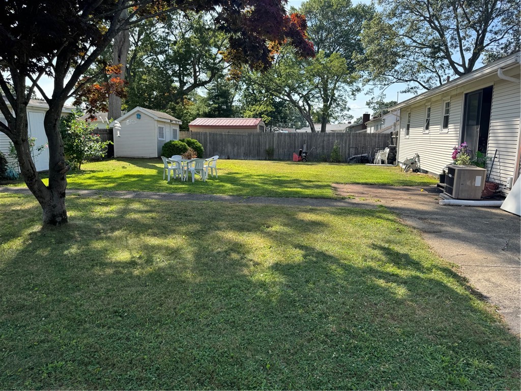 52 Kalmer Road Warwick, RI 02886 - Photo 5 of 33