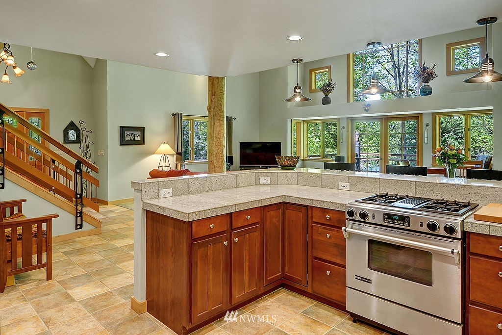8801 Northeast Spargur Loop Road Bainbridge Island, WA 98110 - Photo 11 of 25 Gallery Image 11