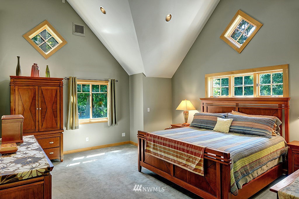 8801 Northeast Spargur Loop Road Bainbridge Island, WA 98110 - Photo 16 of 25 Gallery Image 16