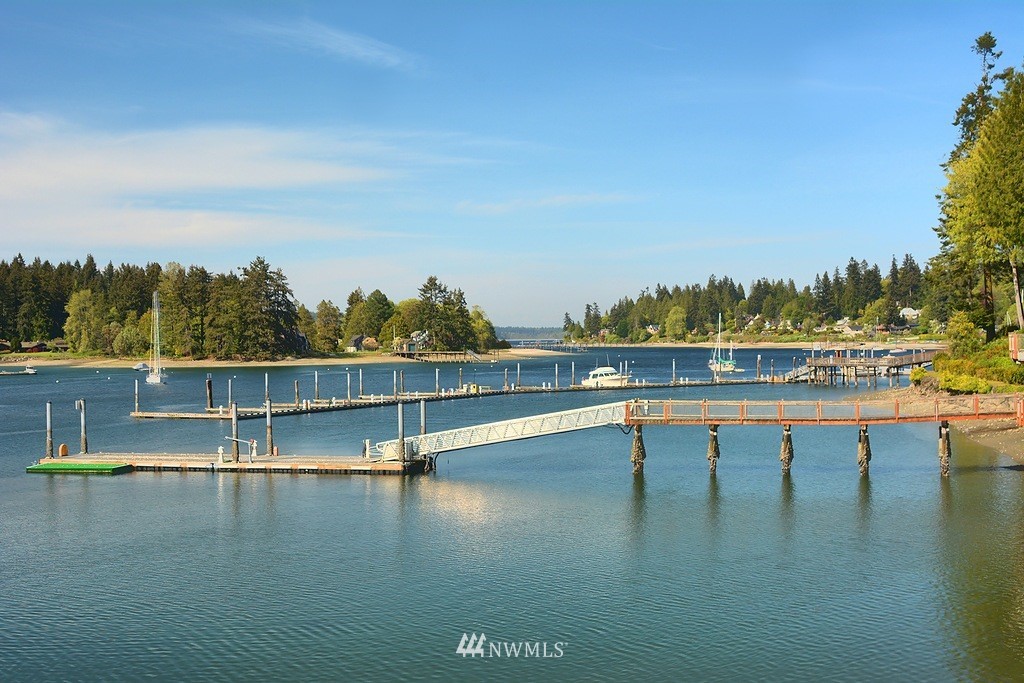 8801 Northeast Spargur Loop Road Bainbridge Island, WA 98110 - Photo 23 of 25 Gallery Image 23