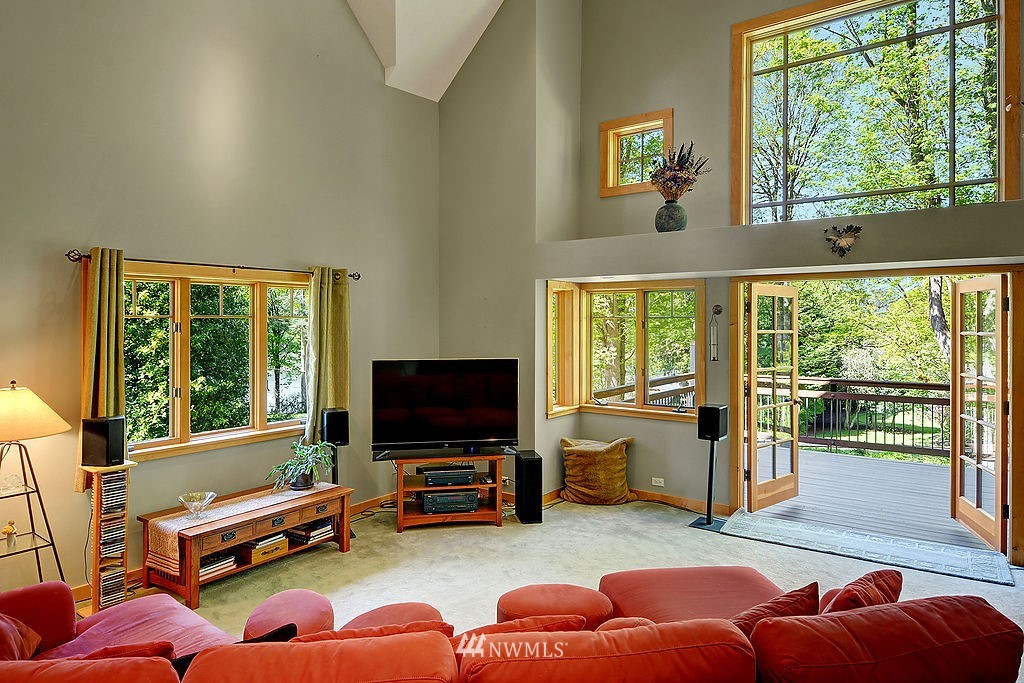 8801 Northeast Spargur Loop Road Bainbridge Island, WA 98110 - Photo 9 of 25 Gallery Image 9