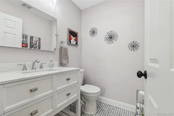 $10,000 | 144 Manor Lane, Riverhead, NY 11901