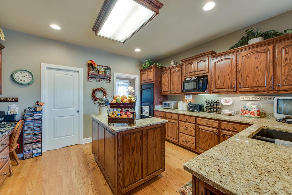 1263 Hardison Road Columbia, TN 38401 - Photo 13 of 29 Gallery Image 13