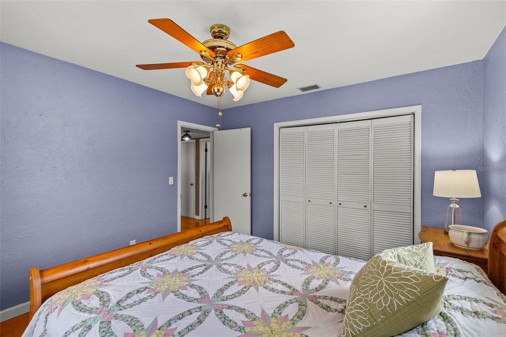 2087 Druid Road Clearwater, FL 33764 - Photo 13 of 46