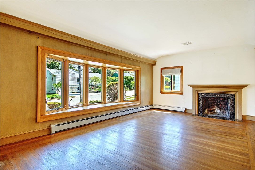 25 Brookway Road Providence, RI 02906 - Photo 7 of 33
