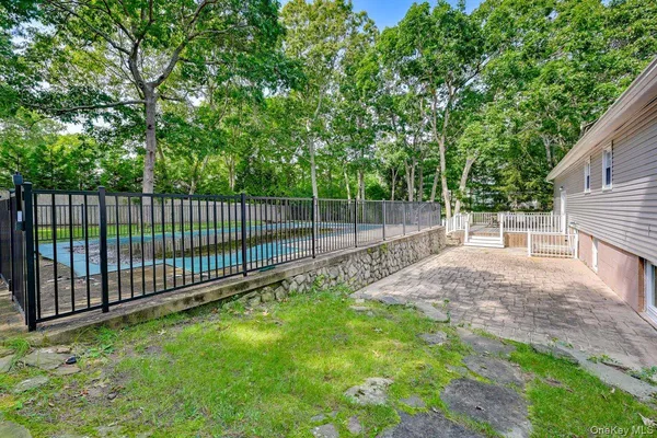 $30,000 | 2 Fairview Road, Hampton Bays, NY 11946