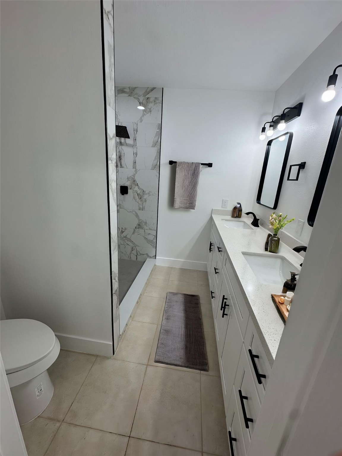 4414 Orange Street Houston, TX 77020 - Photo 12 of 25 Master Bathroom