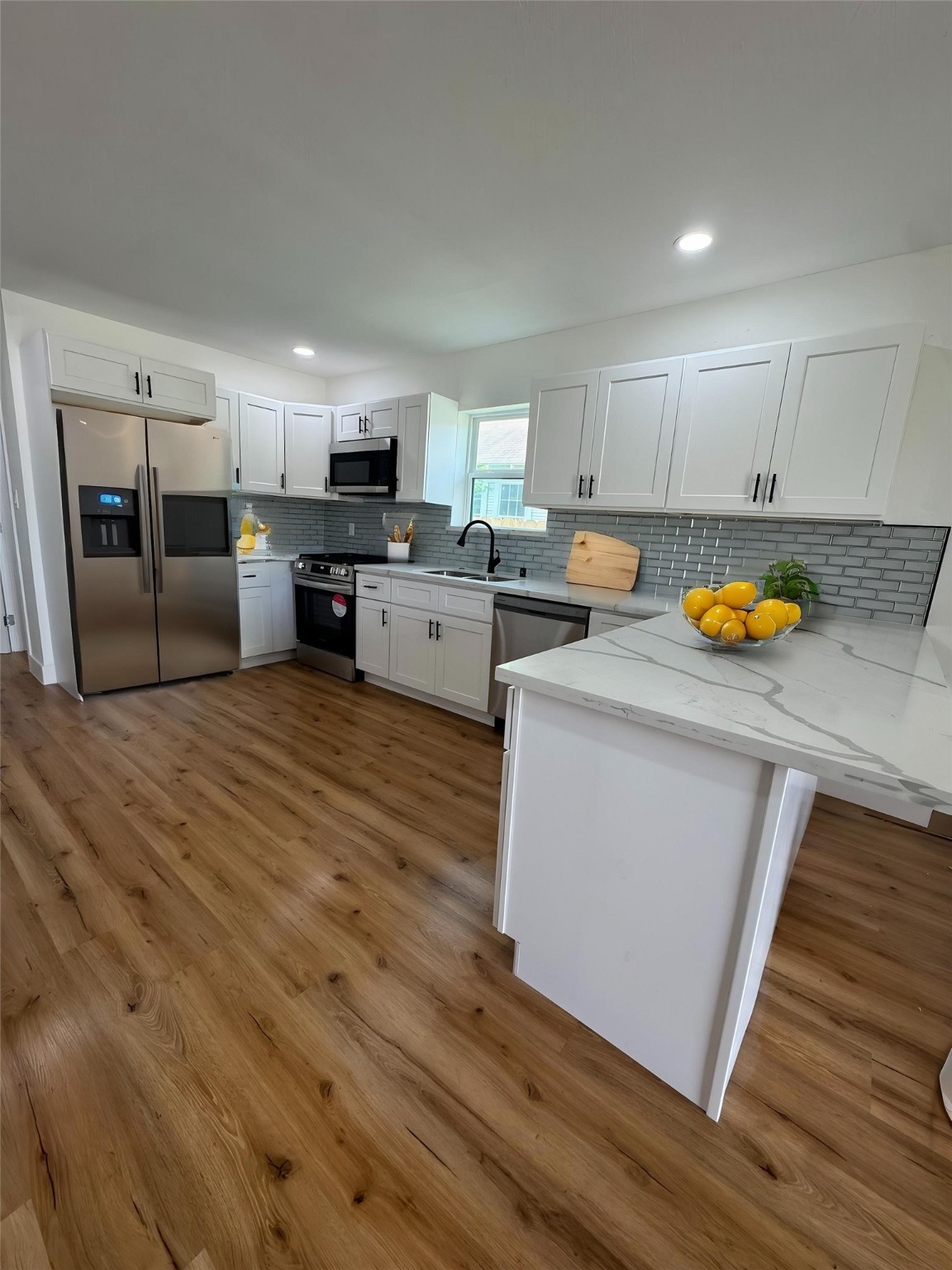 4414 Orange Street Houston, TX 77020 - Photo 5 of 25 Kitchen