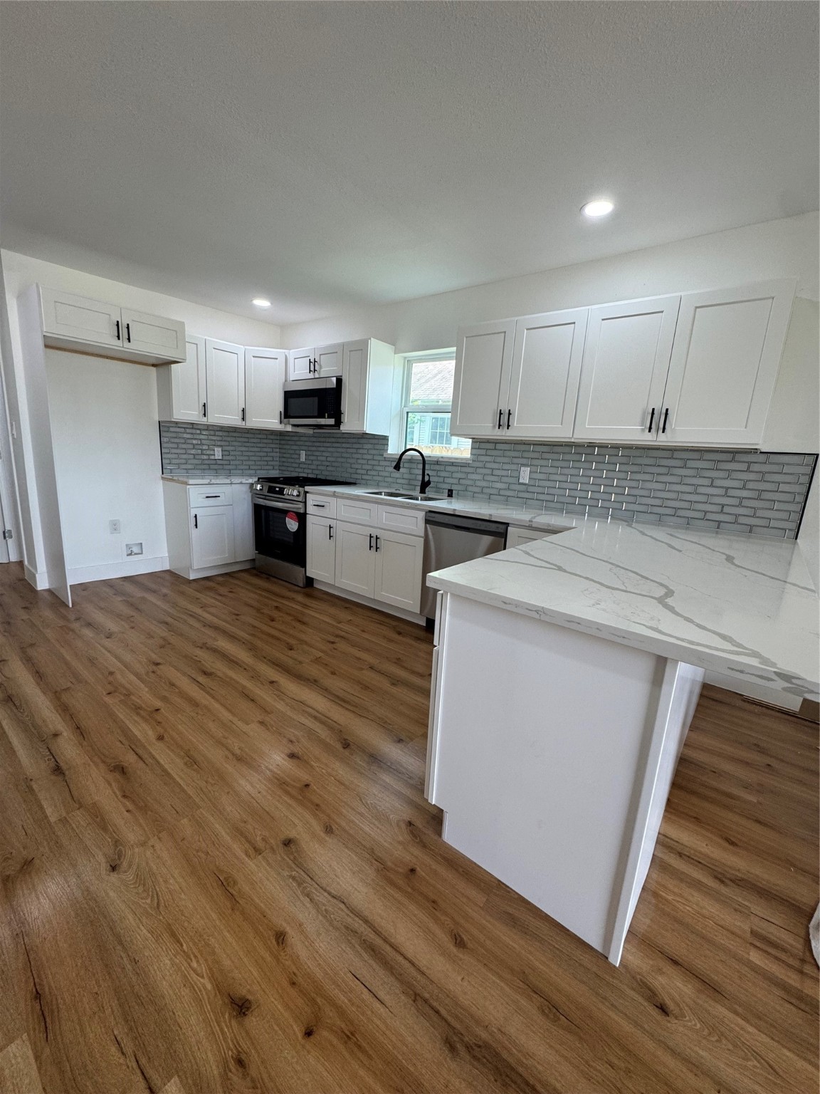 4414 Orange Street Houston, TX 77020 - Photo 6 of 25