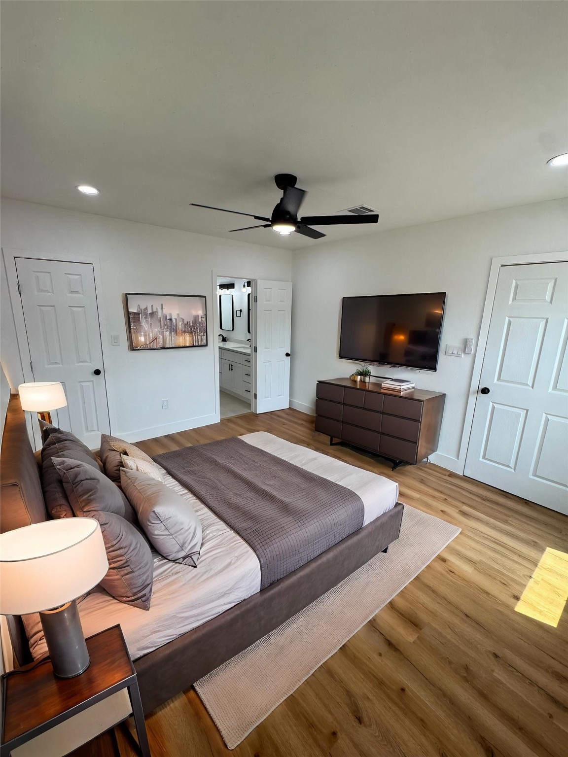 4414 Orange Street Houston, TX 77020 - Photo 10 of 25 Master Bedroom