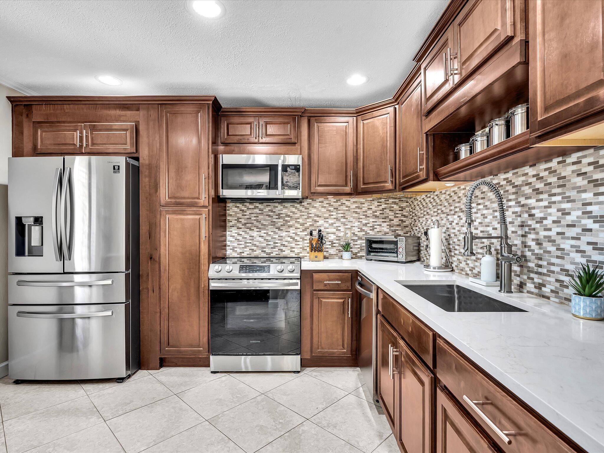 9256 Sable Ridge Circle, Unit C Boca Raton, FL 33428 - Photo 3 of 35 10-FPP00391
