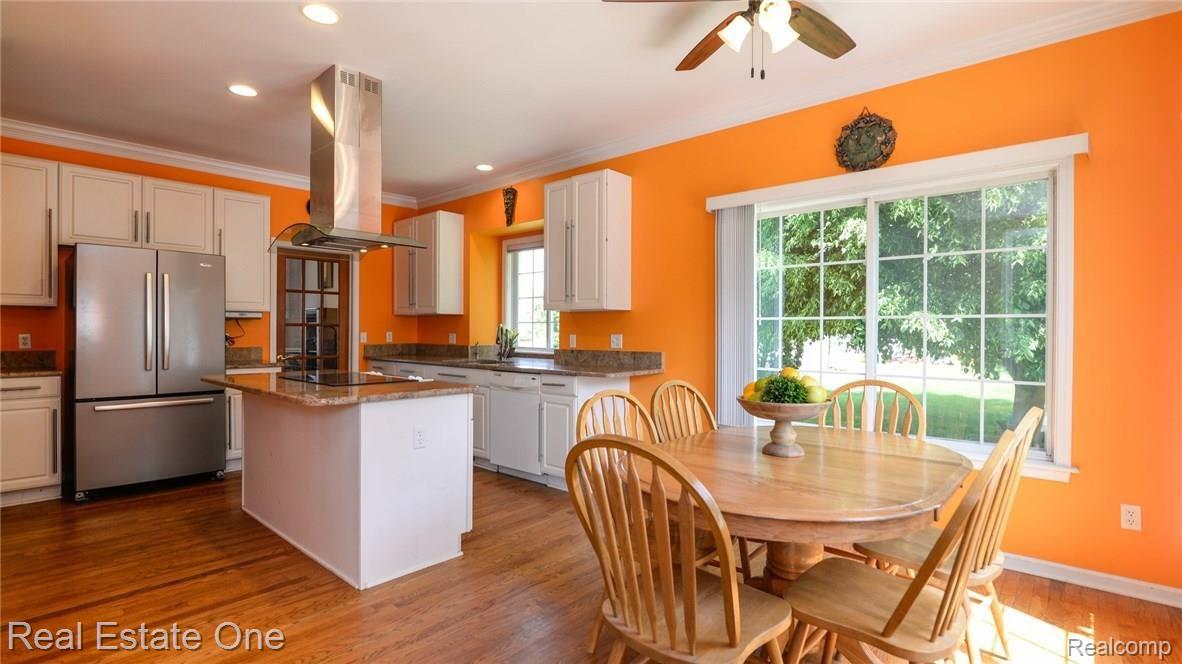 1824 Park Ridge Court Howell, MI 48843 - Photo 12 of 47 UPDATED LARGE KITCHEN WITH EASY FLOW.