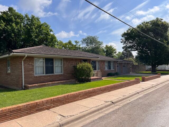 1421 South Fordham Street Perryton, TX 79070 - Photo 2 of 25 2