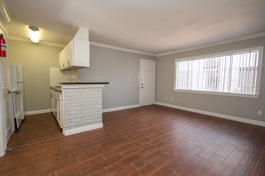 2011 Marshall Street, Unit 18 Houston, TX 77098 - Photo 9 of 18