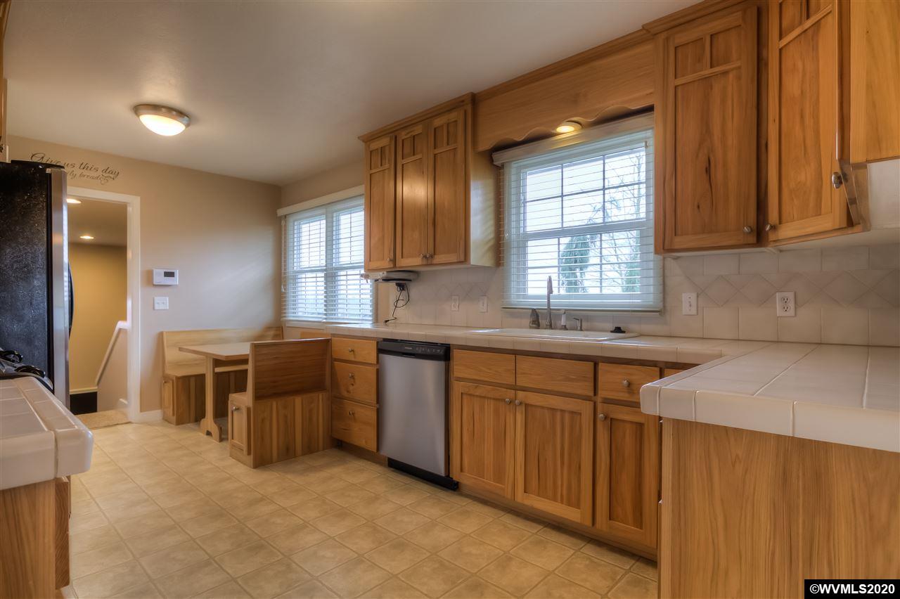 9105 Nusom Road Northeast Silverton, OR 97381 - Photo 14 of 42