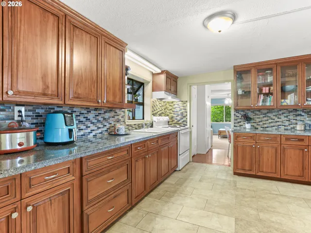 $410,000 | 7355 Southeast Frances Street, Hillsboro, OR 97123