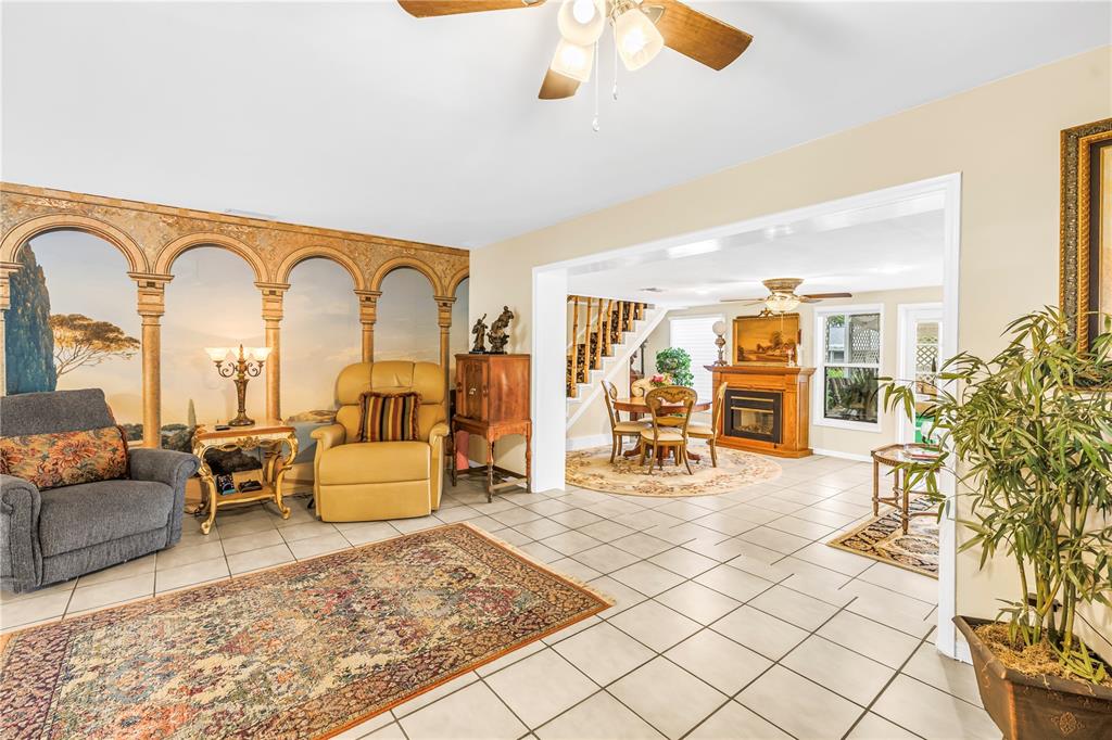 7999 Ridge Road Seminole, FL 33772 - Photo 8 of 43 Gallery Image 8