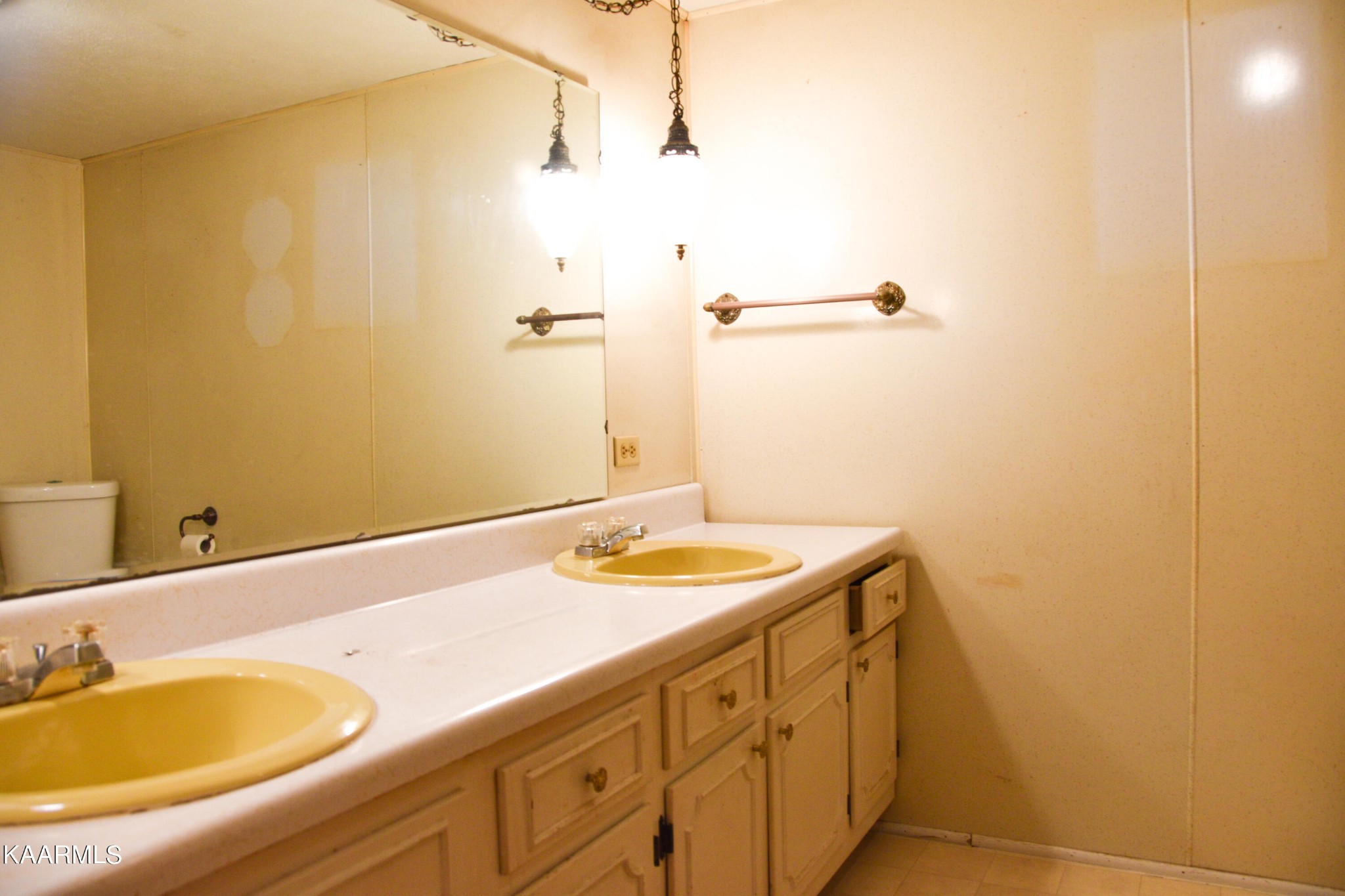 105 Howard Human Road Lancing, TN 37770 - Photo 11 of 44