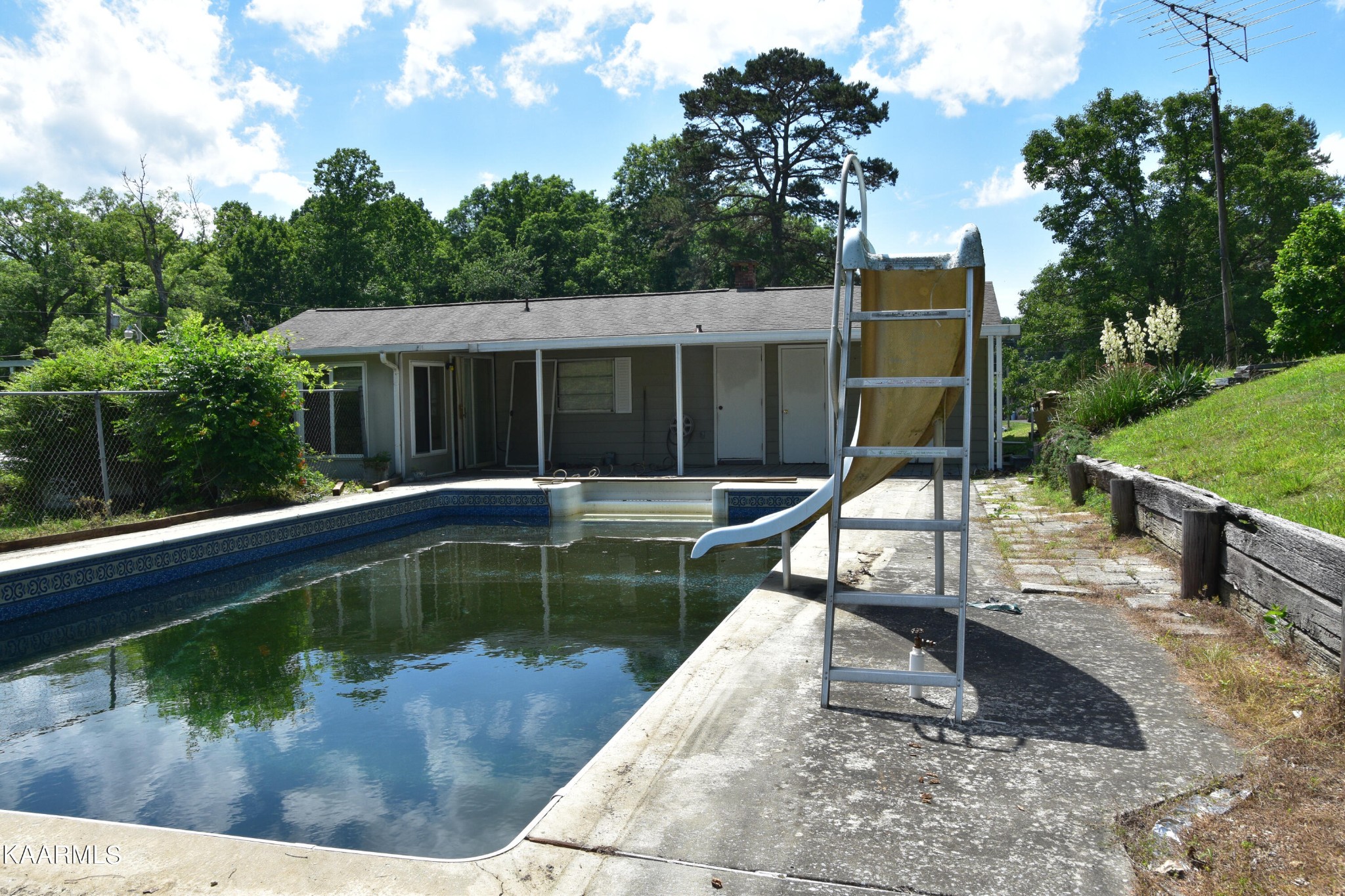 105 Howard Human Road Lancing, TN 37770 - Photo 27 of 44