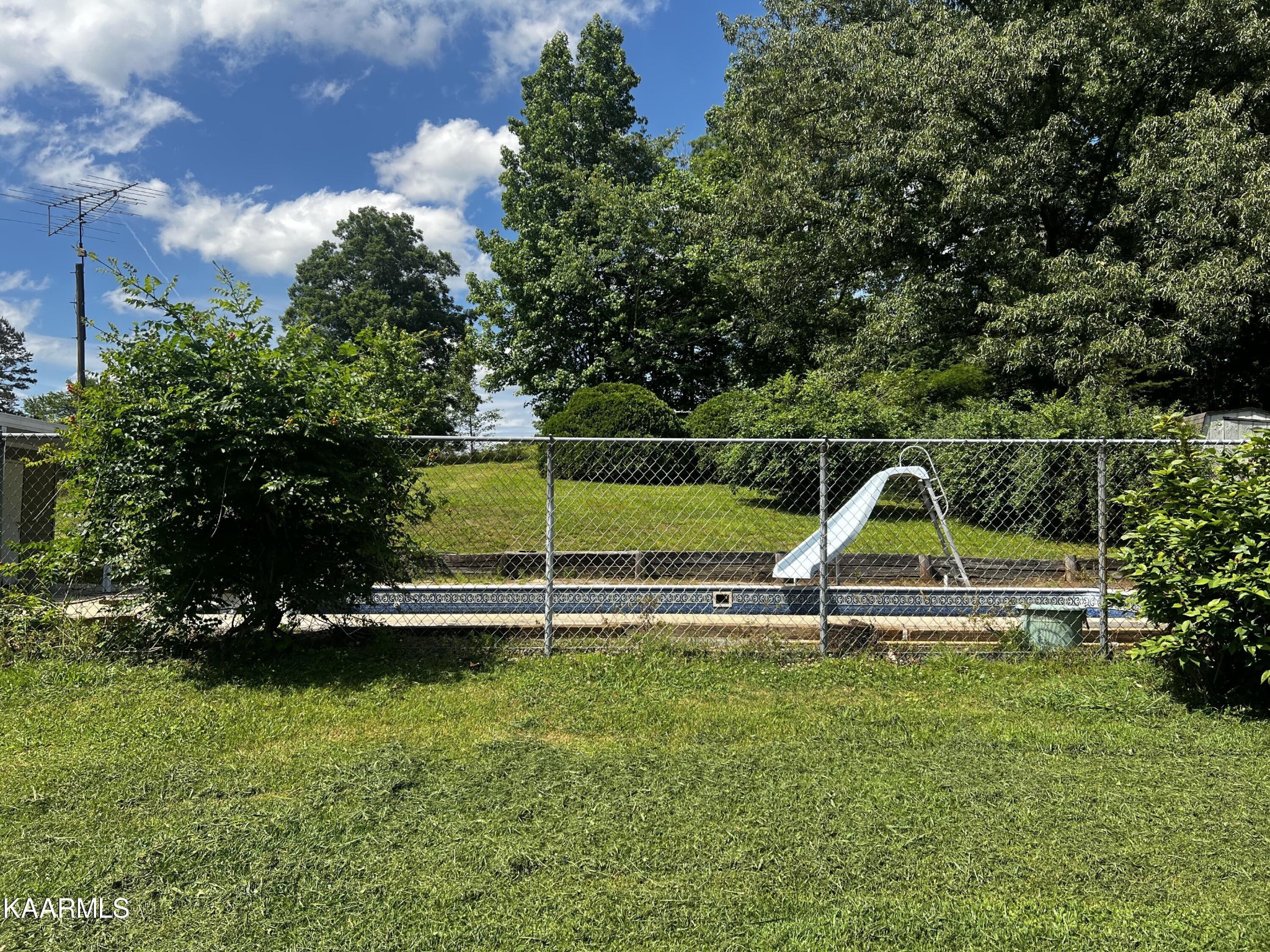 105 Howard Human Road Lancing, TN 37770 - Photo 28 of 44