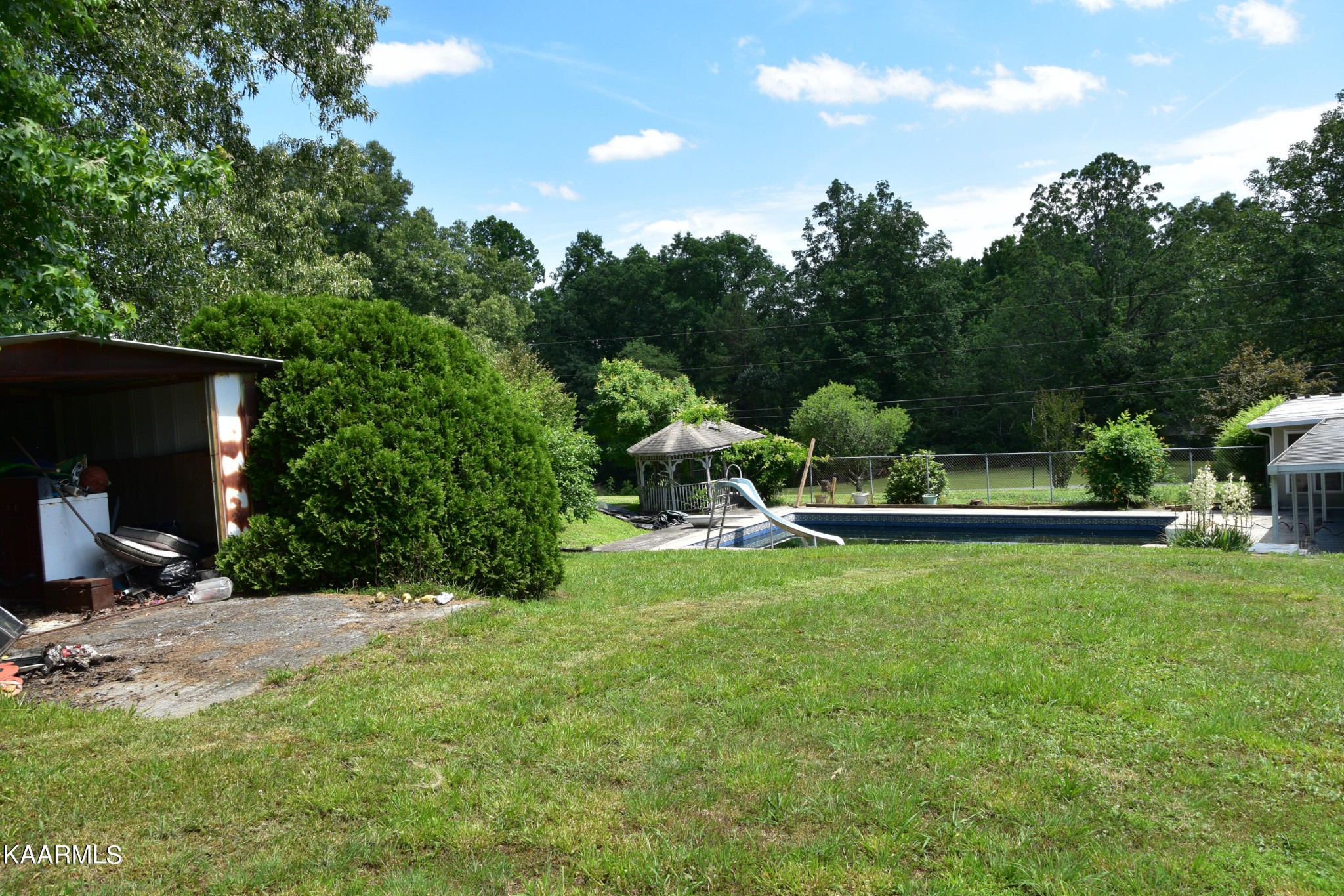 105 Howard Human Road Lancing, TN 37770 - Photo 34 of 44