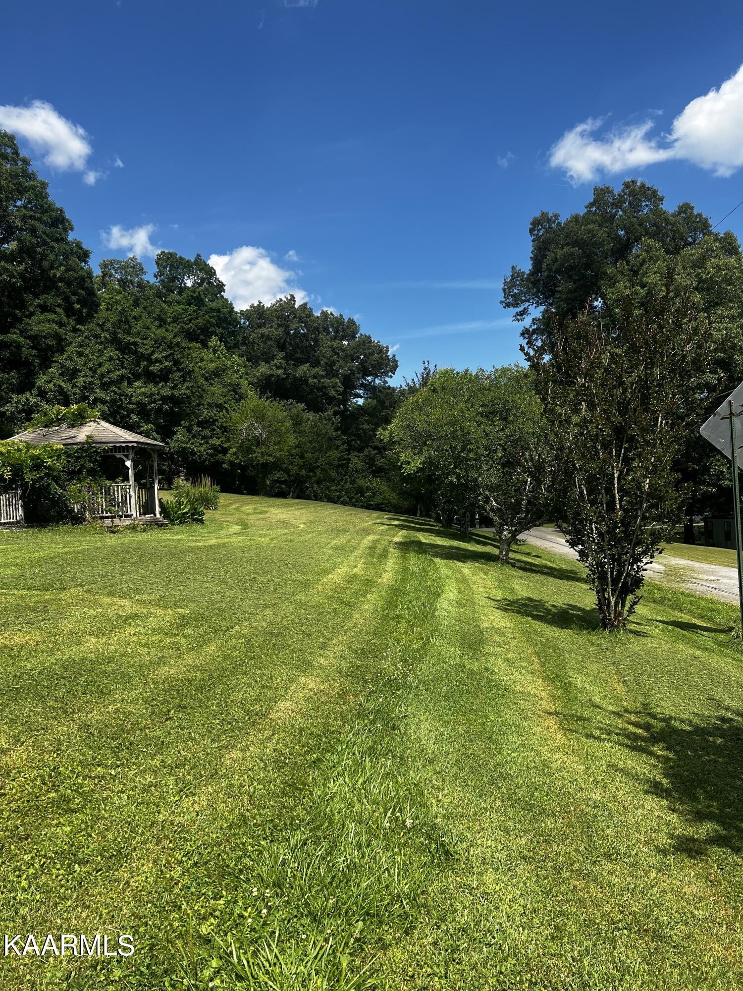 105 Howard Human Road Lancing, TN 37770 - Photo 35 of 44