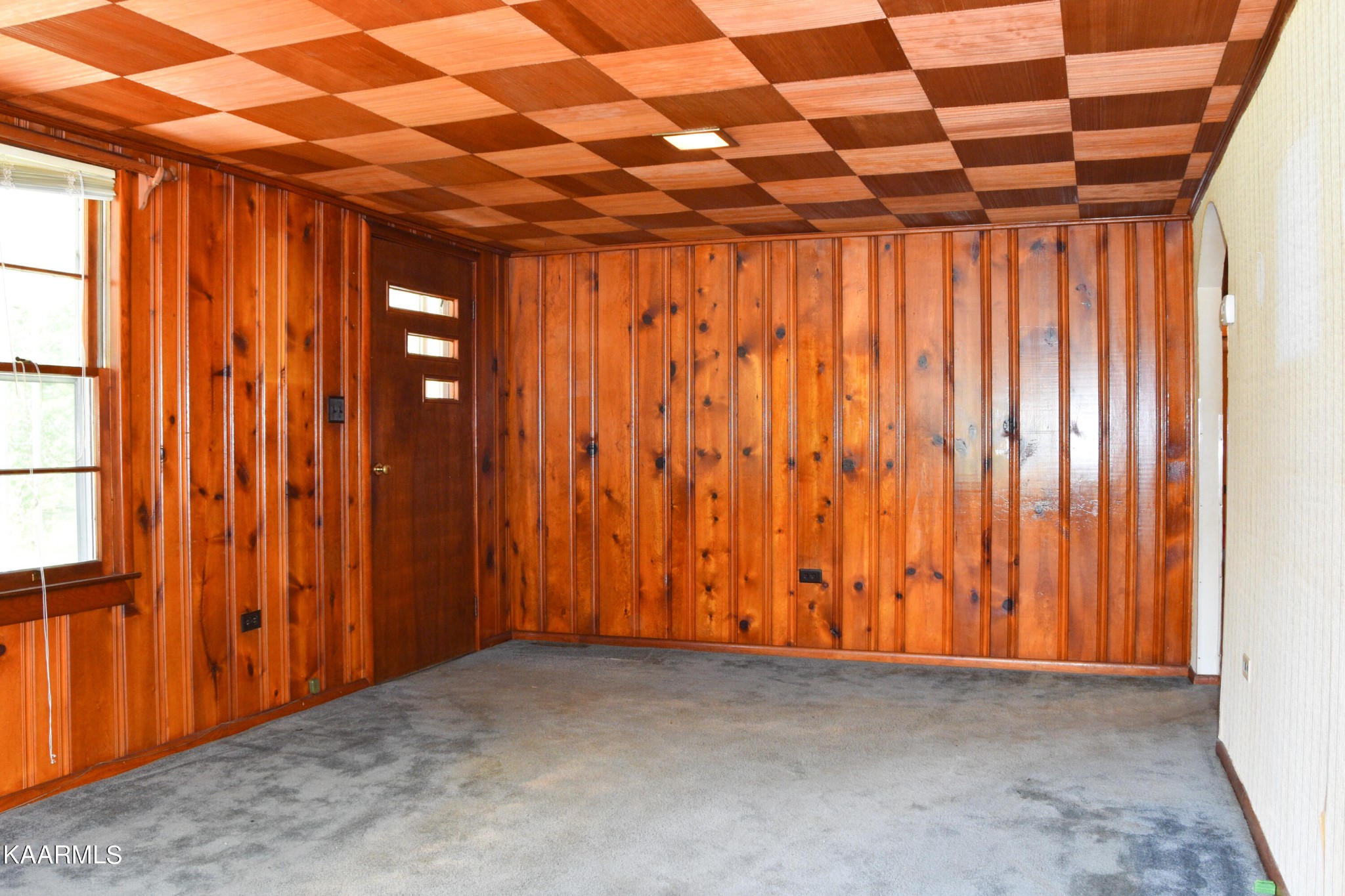 105 Howard Human Road Lancing, TN 37770 - Photo 4 of 44