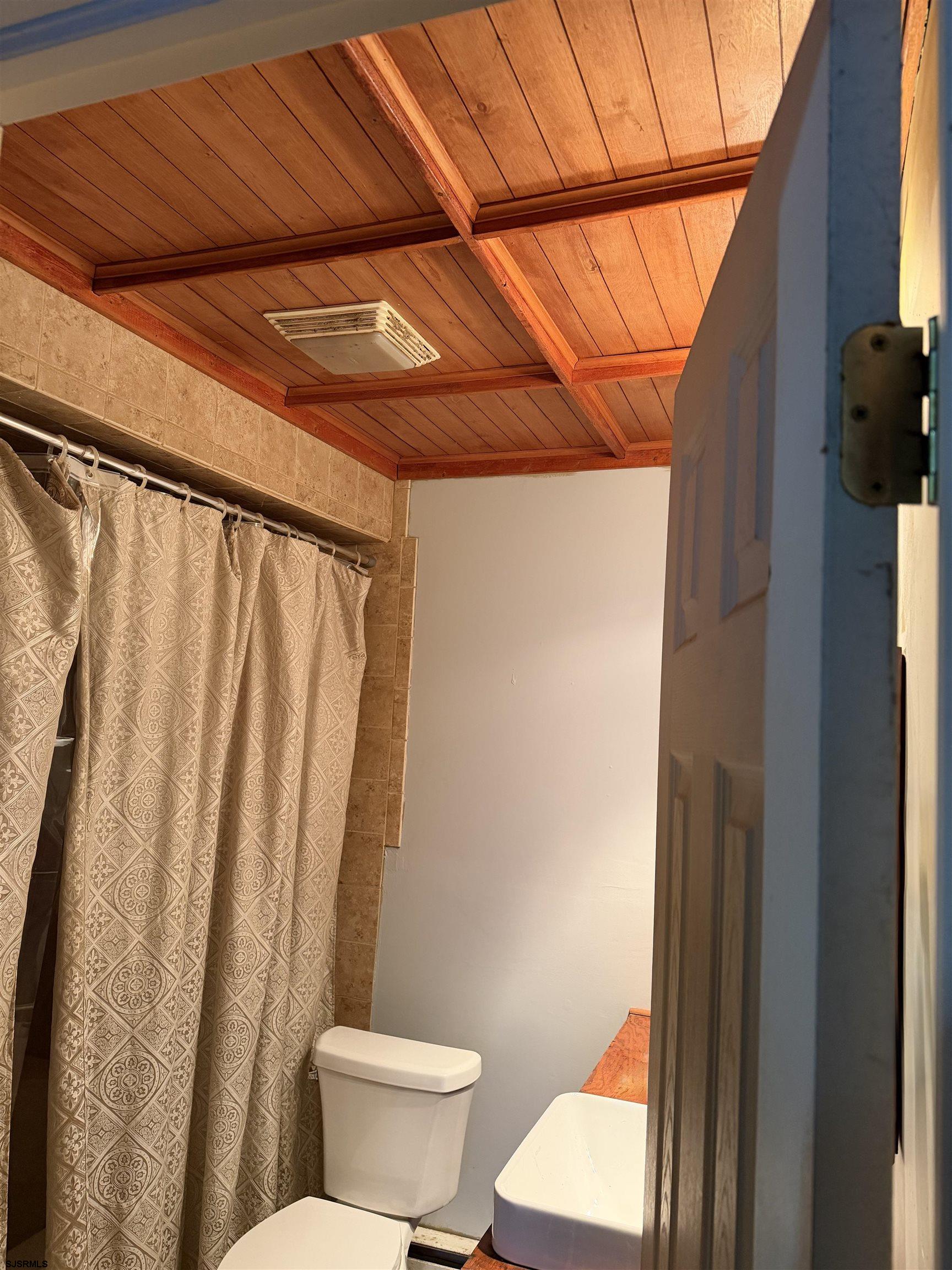 2530 Lexington Court Jackson, NJ 08527 - Photo 3 of 9 a bathroom with a toilet and shower