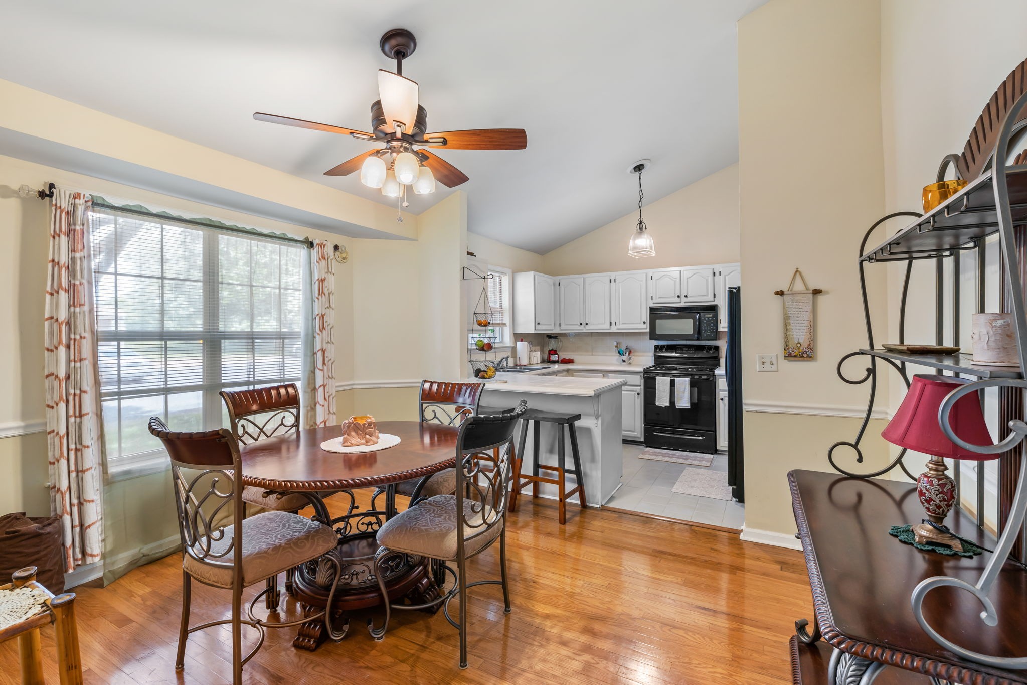 236 Pepper Ridge Circle Antioch, TN 37013 - Photo 6 of 29 Gallery Image 6