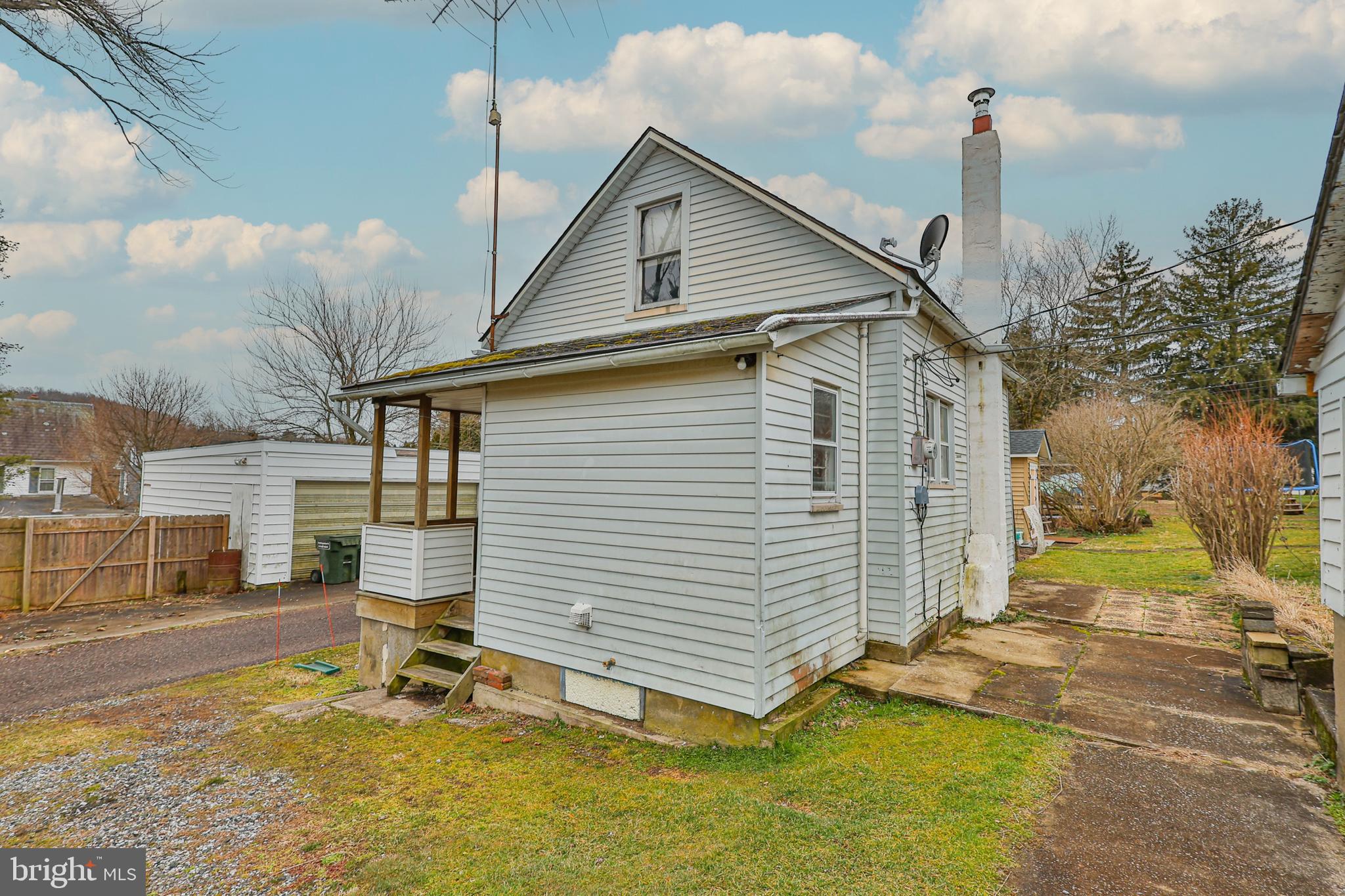 3061 Blacksmith Way Hellertown, PA 18055 - Photo 4 of 37