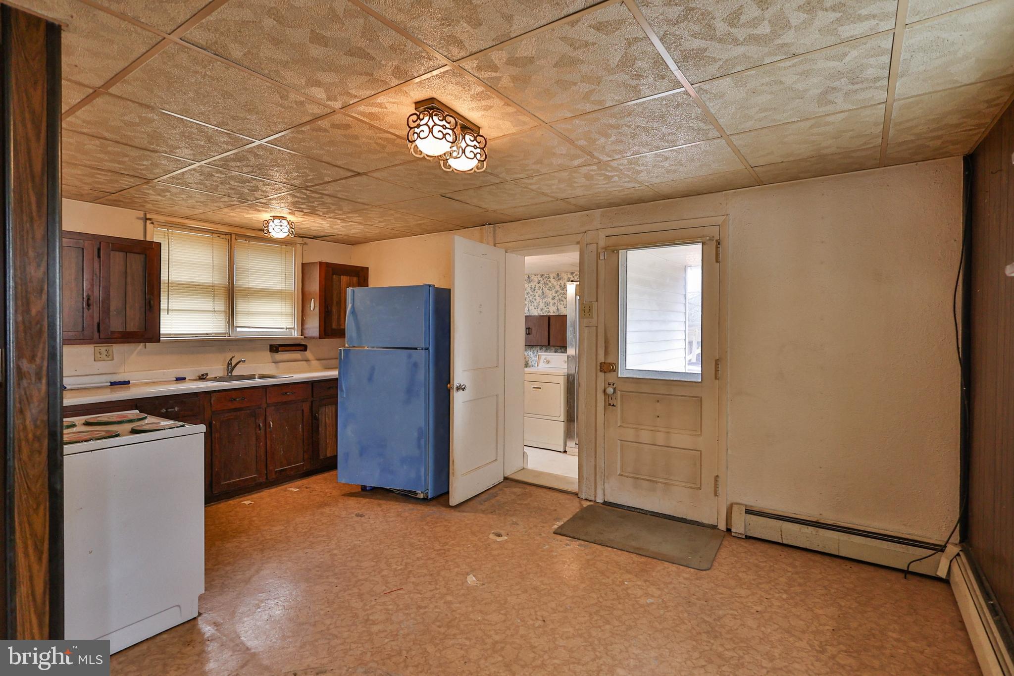 3061 Blacksmith Way Hellertown, PA 18055 - Photo 6 of 37