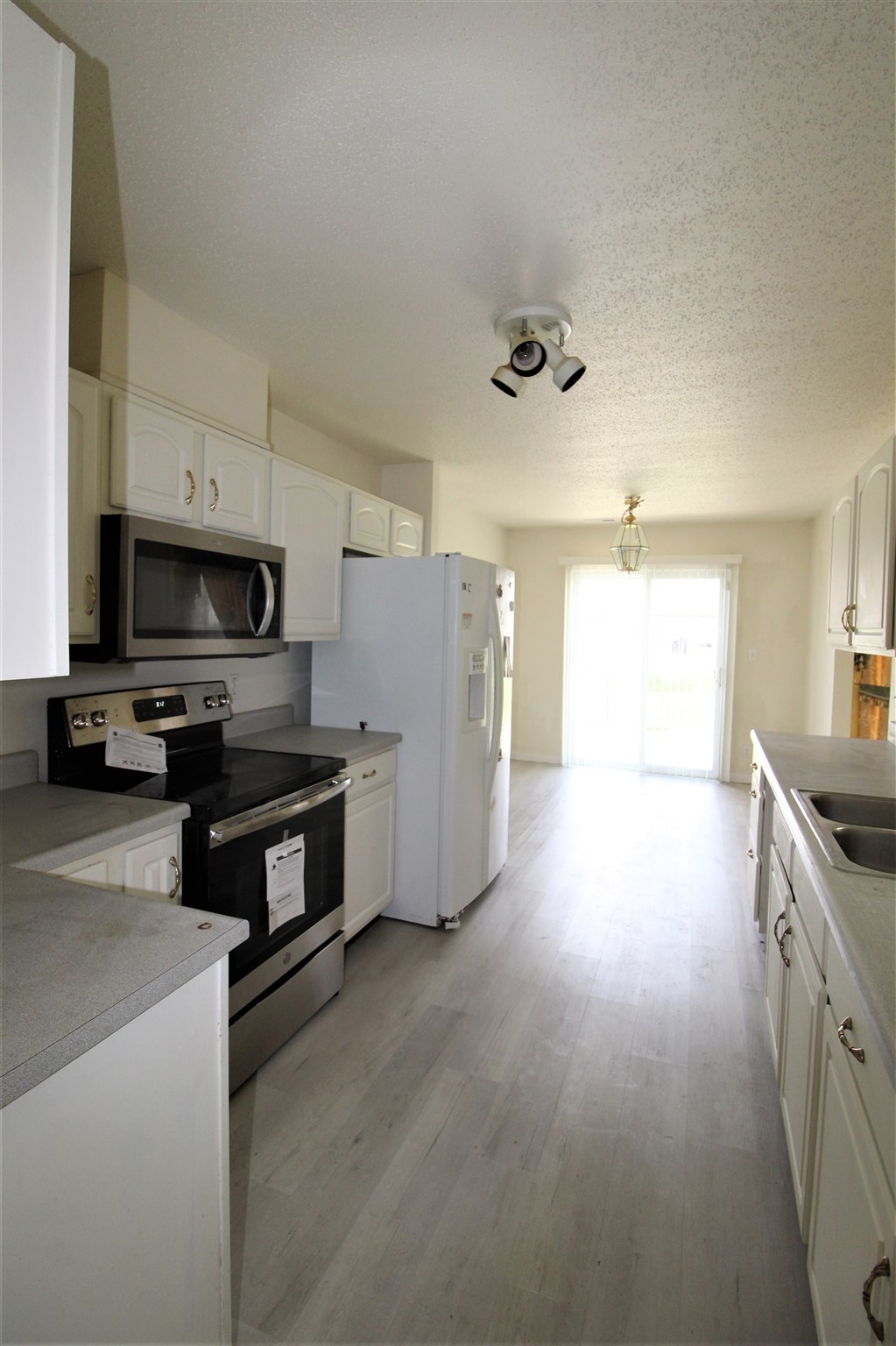 1042 Springwater Road Kokomo, IN 46902 - Photo 5 of 8