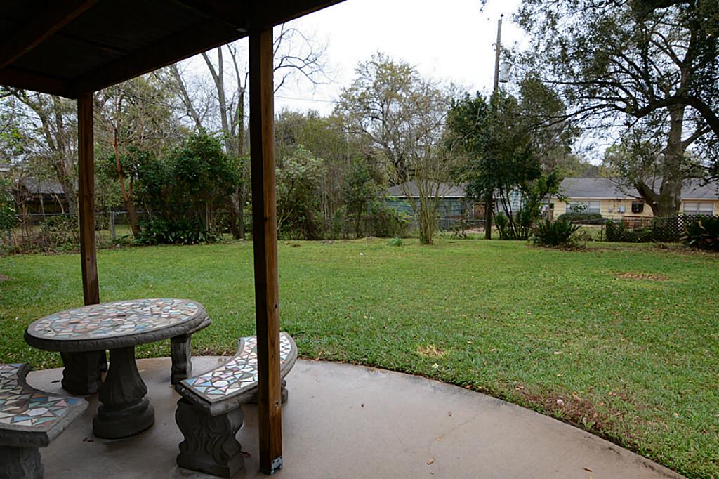 9629 Panola Way Houston, TX 77055 - Photo 15 of 15 Beautiful backyard