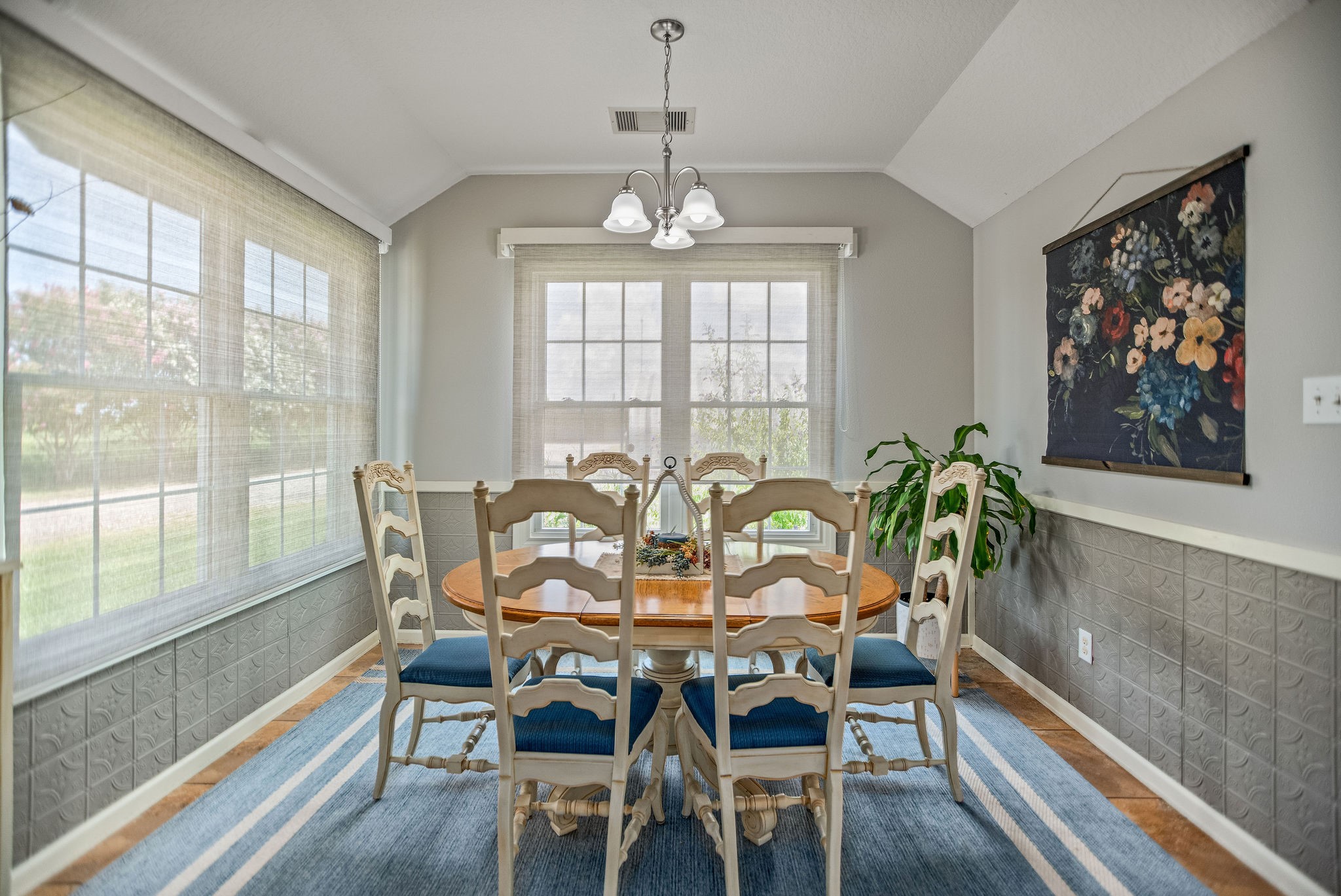 509 Seakist Road Port Lavaca, TX 77979 - Photo 18 of 48 Main Home Dining