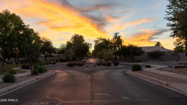 $450,000 | 1717 East Beautiful Lane, Phoenix, AZ 85042