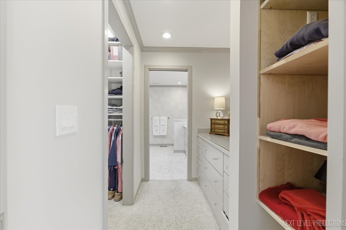 629 Peck Road Geneva, IL 60134 - Photo 19 of 38 a bathroom with a sink and a mirror