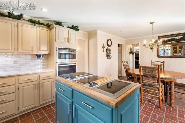 $1,375,000 | 231 South Forty Road, Woodland Park, CO 80863