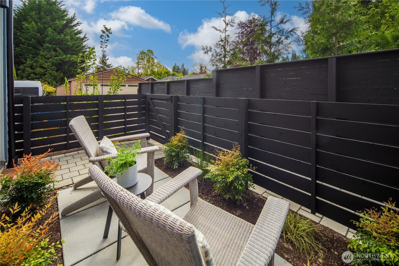 713 North 70th Street Seattle, WA 98103 - Photo 21 of 28