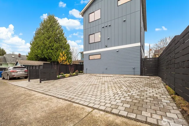 $749,000 | 713 North 70th Street, Seattle, WA 98103