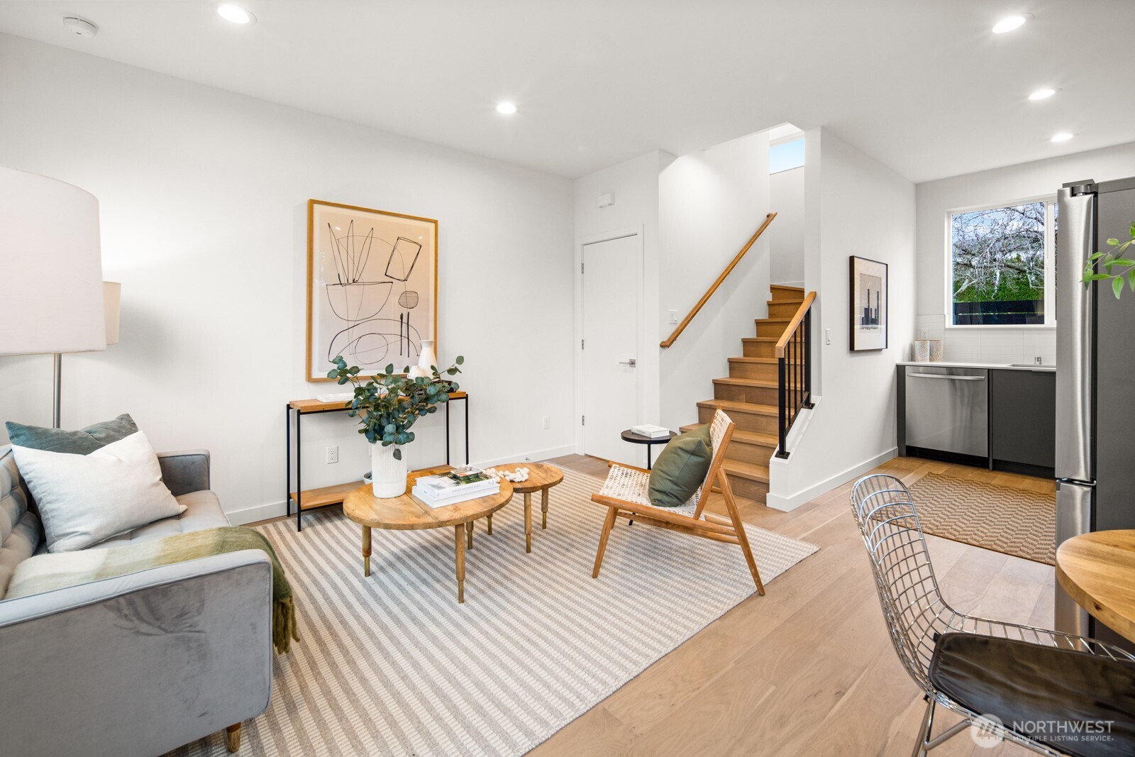 713 North 70th Street Seattle, WA 98103 - Photo 4 of 28