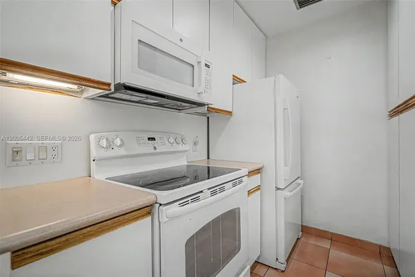 $4,800 | 8115 Southwest 63rd Place, Miami, FL 33143