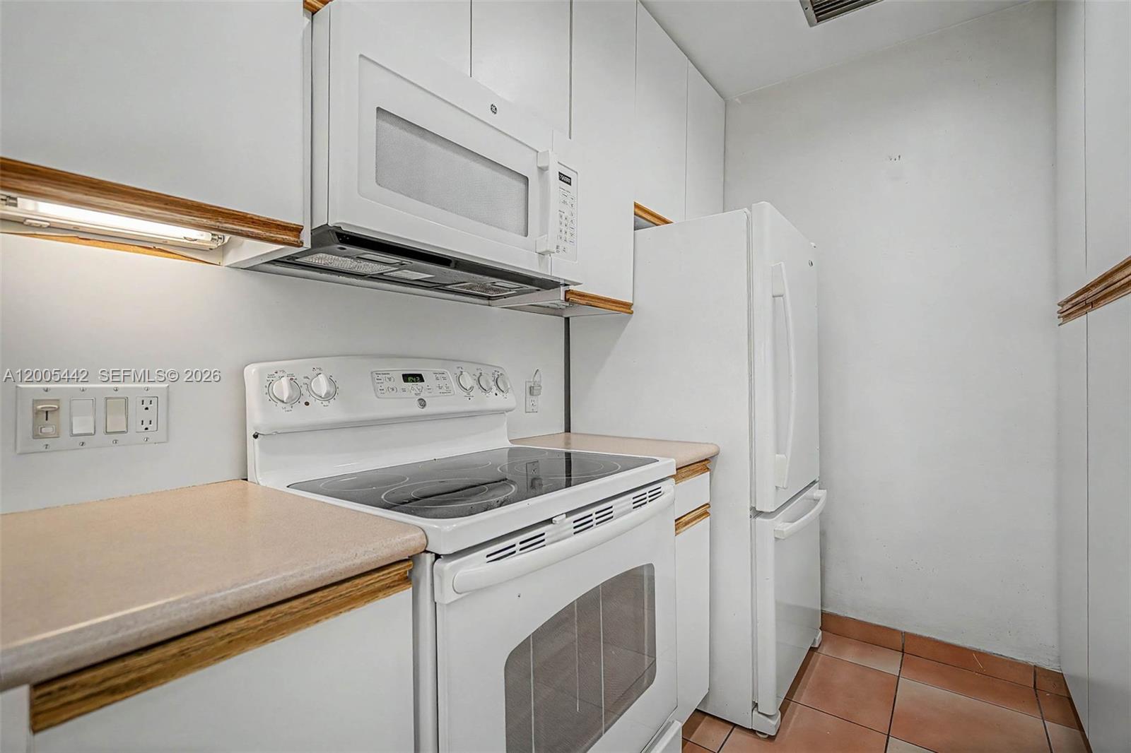 8115 Southwest 63rd Place Miami, FL 33143 - Photo 28 of 32