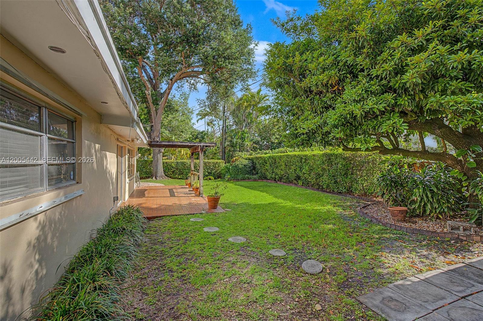 8115 Southwest 63rd Place Miami, FL 33143 - Photo 29 of 32